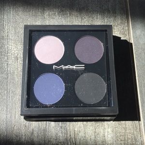 🖤💜💙 MAC Cosmetics taste temptation palette